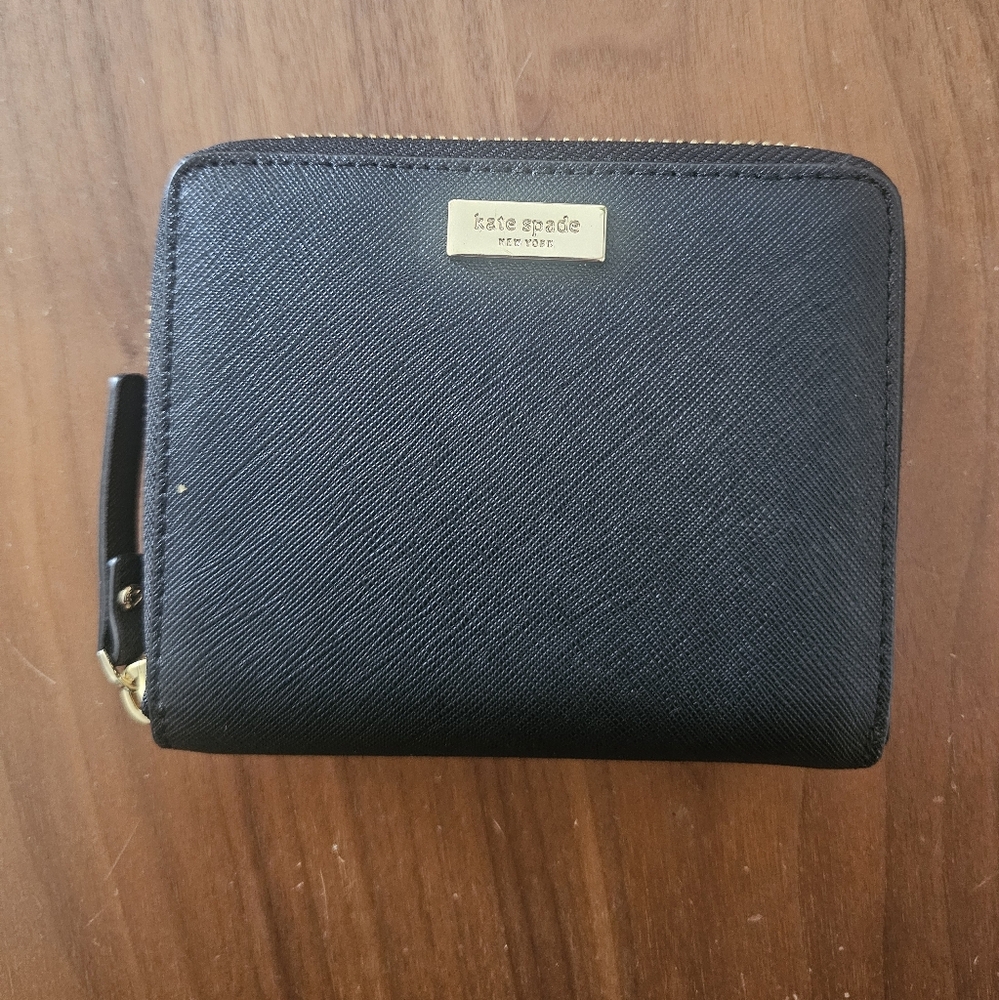 Kate Spade Zip Wallet